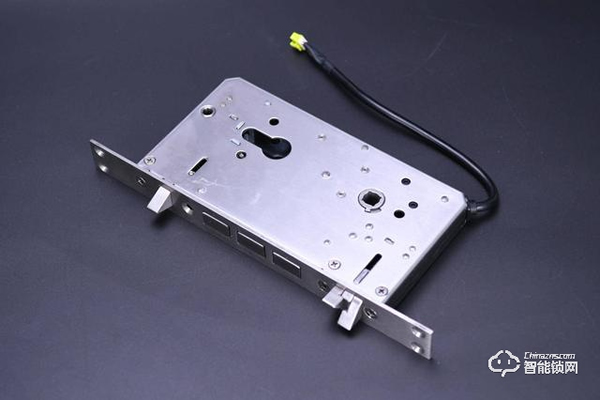 Aqara全自動(dòng)智能推拉鎖D100，讓我成為全村最靚的仔