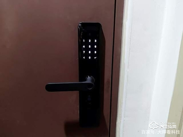 老丟鑰匙不如扔掉鑰匙，讓你家的門更加安全，小米智能門鎖E體驗