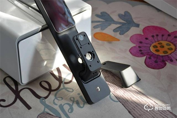 米家推拉式指紋鎖評測：顏值與實力共存，6種開鎖方式全家通用