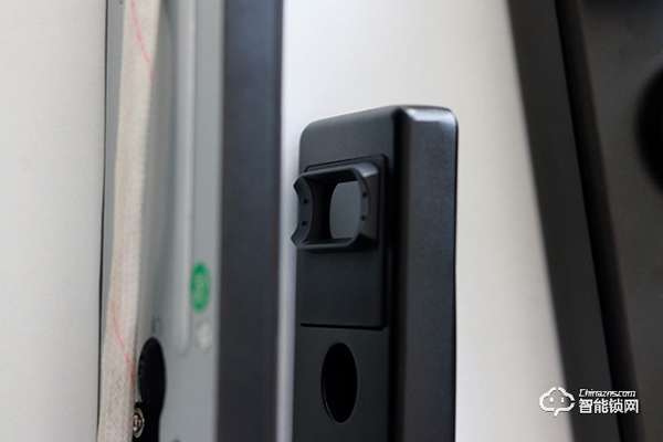 指靜脈識別+視頻語音對講，安全“看”得見：樸墅P89指靜脈智能鎖評測體驗