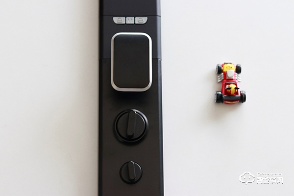 指靜脈識別+視頻語音對講，安全“看”得見：樸墅P89指靜脈智能鎖評測體驗