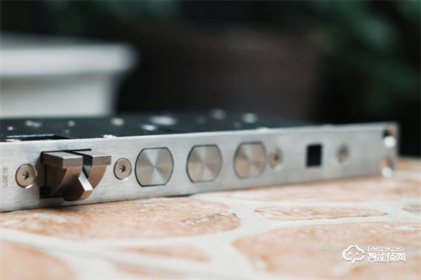 更注重硬件安全的智能門鎖——華為智選VOC智能門鎖S