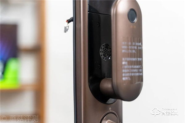 雙芯雙電機(jī)，開門更便捷，自動(dòng)上鎖更放心！TCL指紋智能鎖K6C評(píng)測