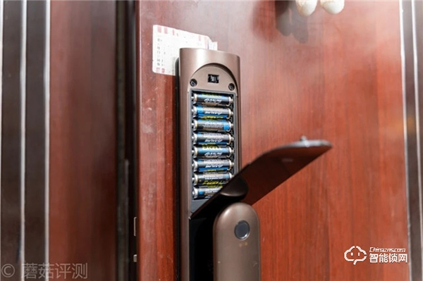 雙芯雙電機(jī)，開門更便捷，自動(dòng)上鎖更放心！TCL指紋智能鎖K6C評(píng)測