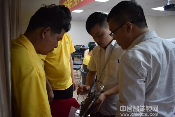 熱烈祝賀榮事達(dá)智能鎖經(jīng)銷商交流學(xué)習(xí)會(huì)圓滿召開