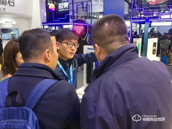 飛利浦智能鎖驚艷亮相2019AWE，用科技暢享美好生活！