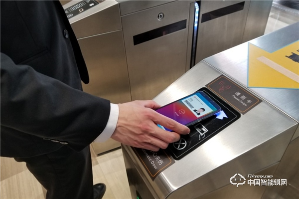 Huawei Pay智能工卡擴大試點區(qū)域，助力更多園區(qū)智慧辦公