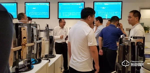 四川省閬中市楊德宇市長一行蒞臨豪力士考察指導(dǎo)