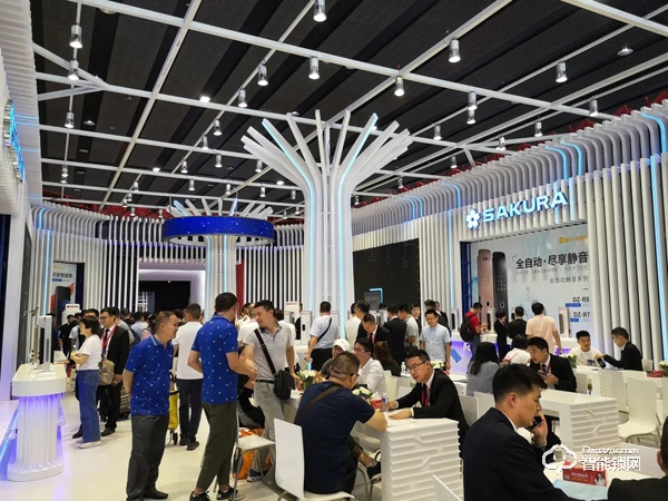 櫻花指紋鎖光科技主題展驚艷亮相廣州建博會