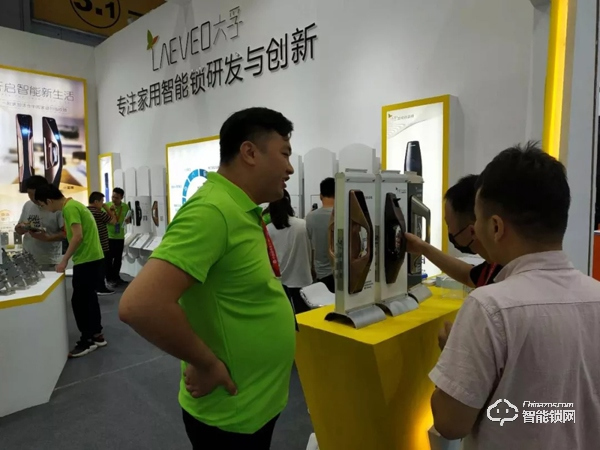 專注智能鎖研發(fā)與創(chuàng)新,六孚受邀參展廣州建博會(huì) 專注智能鎖研發(fā)與創(chuàng)新,六孚受邀參展廣州建博會(huì)