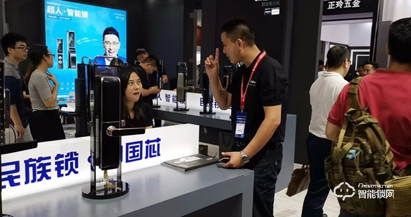 廣州建博會首秀 | 超人智能鎖攜全品類驚艷亮相，掀起熱潮！