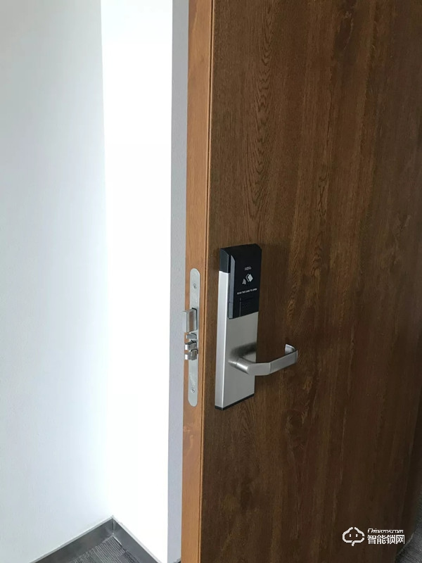 必達智能鎖 華麗綻放于世界級大型機場