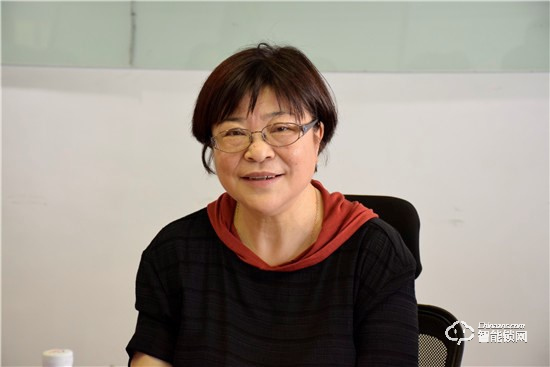 中國智能鎖行業考察團，走進CSLP中國智能鎖共享產業平臺