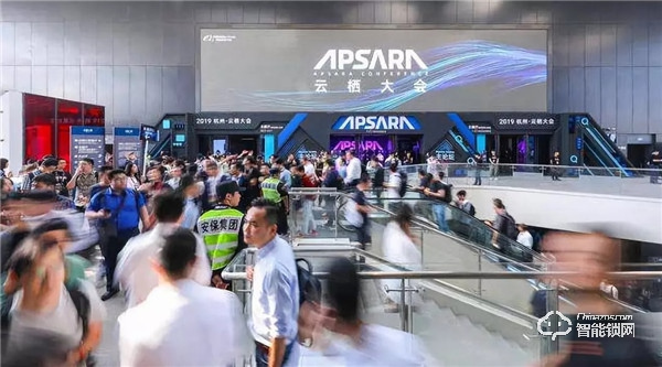 云棲大會intel展示的未來之門，只是王力智能家居的一小步