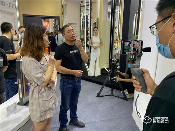 瘋狂打call丨亞太天能再獲殊榮,燃爆中國建博會(huì) 瘋狂打call丨亞太天能再獲殊榮,燃爆中國建博會(huì)