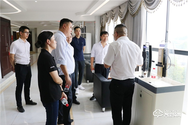 西門子產(chǎn)品管理總監(jiān)齊宇到王力考察