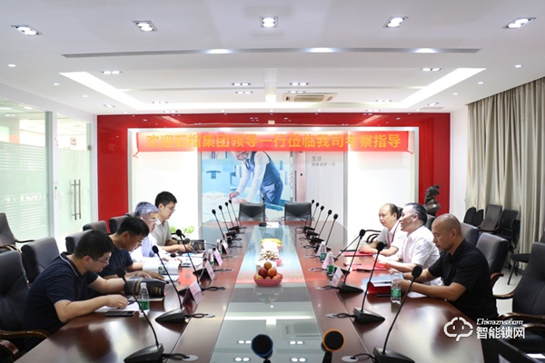 港龍、石榴兩大百?gòu)?qiáng)地產(chǎn)相繼蒞臨櫻花智能鎖考察交流,深化合作,共謀發(fā)展! 港龍、石榴兩大百?gòu)?qiáng)地產(chǎn)相繼蒞臨櫻花智能鎖考察交流,深化合作,共謀發(fā)展!