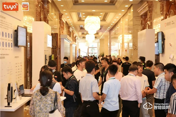 全球硬科技開發者大會（成都）開幕，藍光發展等超300名開發者「乘風」數字升級