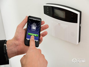 廣東老板做智能門鎖，靠“免費換鎖”快速淘汰同行，成為當地鎖王