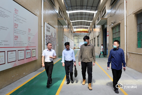 天譽置業地產領導一行蒞臨櫻花智能鎖考察交流 天譽置業地產領導一行蒞臨櫻花智能鎖考察交流