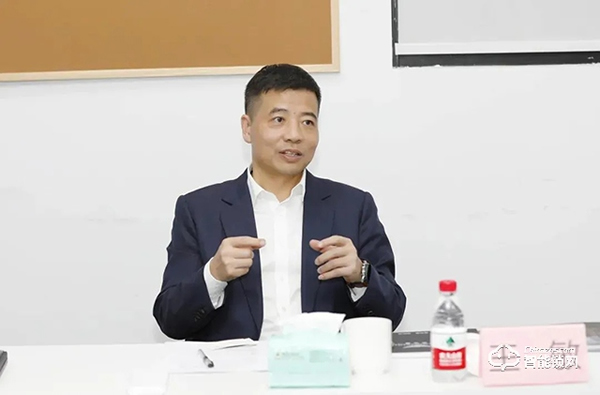 杭州市濱江區(qū)區(qū)委書記王敏帶隊調(diào)研德施曼，強(qiáng)調(diào)政企聯(lián)動，共同打造濱江智能鎖百億產(chǎn)業(yè)