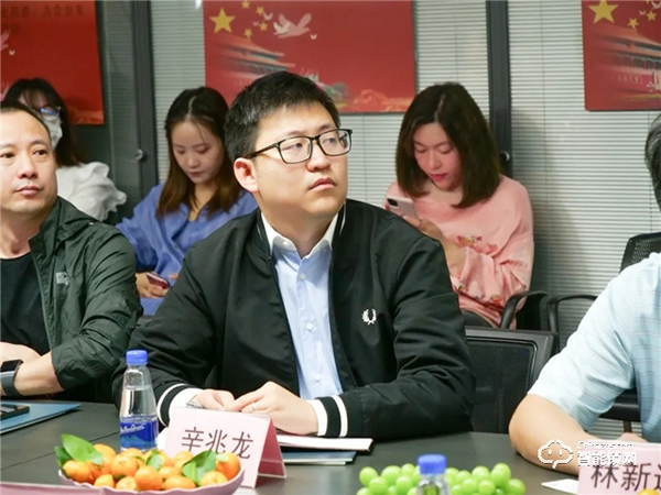 強(qiáng)強(qiáng)聯(lián)合，共創(chuàng)輝煌 | 龍湖地產(chǎn)高層到訪頂固，共謀未來深度發(fā)展