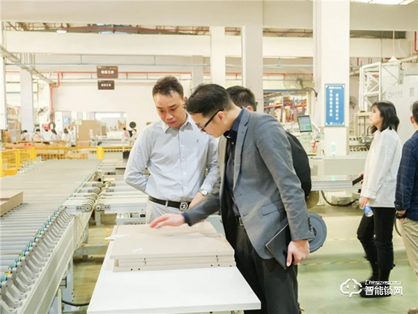 強(qiáng)強(qiáng)聯(lián)合，共創(chuàng)輝煌 | 龍湖地產(chǎn)高層到訪頂固，共謀未來深度發(fā)展