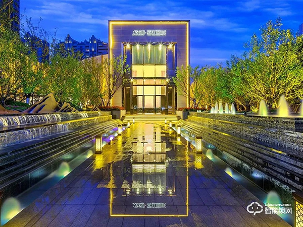 頭條|頂固與雅觀智能簽署戰略合作協議,加速推進智能家居布局! 頭條|頂固與雅觀智能簽署戰略合作協議,加速推進智能家居布局!