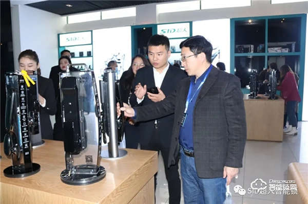 熱烈歡迎西安武漢兩地地產(chǎn)團(tuán)隊走進(jìn)超人！