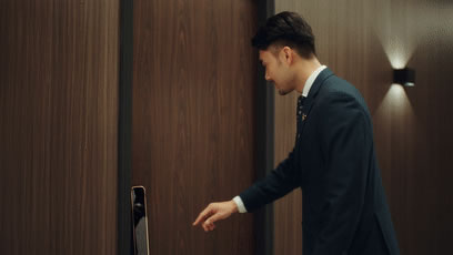 10套3D人臉鎖，7套來自德施曼！《中國3D人臉識別智能門鎖市場調研分析》重磅出爐