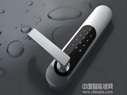 智能鎖是將智能、防盜及高端三者結合