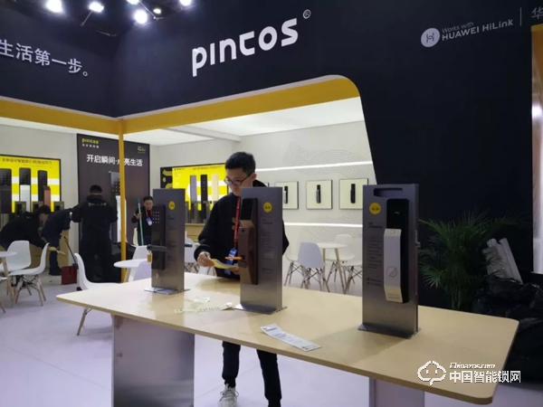 近百個(gè)智能鎖品牌上海建博會(huì)爭奇斗艷，這些新技術(shù)和黑科技成關(guān)注焦點(diǎn)