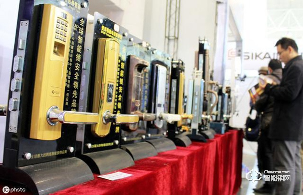 央視曝光：失去安全防護(hù)功能，智能門鎖只是“智障門鎖”