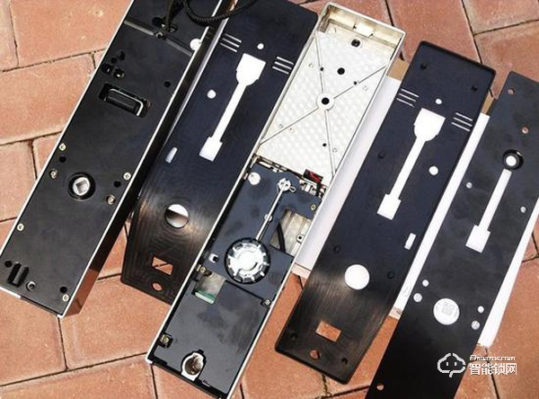 那些賣幾百塊錢的智能門鎖 你敢買嗎？