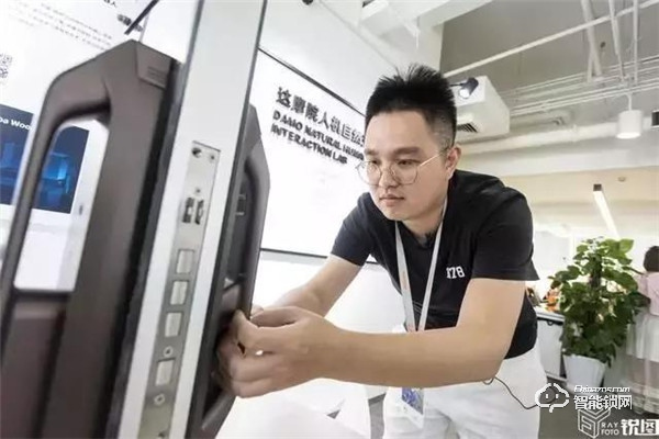 3500個(gè)品牌混戰(zhàn)智能鎖市場(chǎng)，小米、360入局，誰能笑到最后？