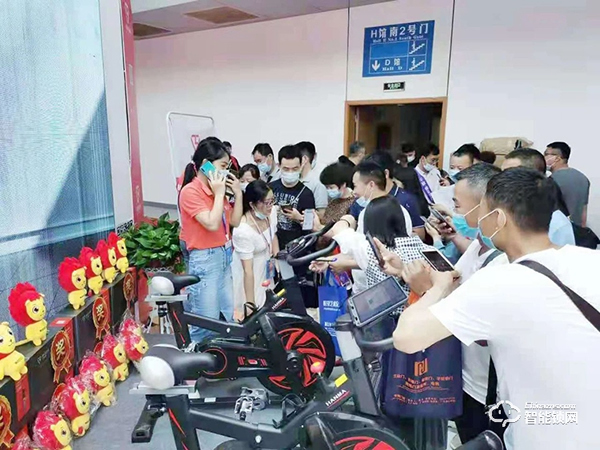 保仕盾Q3系列智能鎖驚艷亮相永康門博會,火爆人氣嗨翻全場! 保仕盾Q3系列智能鎖驚艷亮相永康門博會,火爆人氣嗨翻全場!