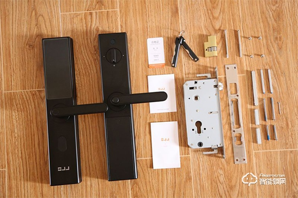 怎么換智能門鎖—普通鎖具更換智能鎖的方法