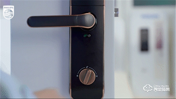 如何預(yù)防貓眼開鎖？換把飛利浦智能鎖就夠了