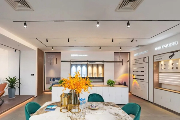 再下一城，鴻雁電器最大智能家居體驗館落地中山星光聯(lián)盟