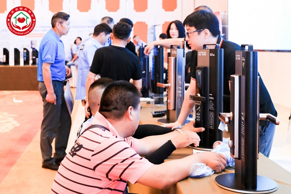 重磅！琨山智能鎖與江蘇省鎖業(yè)協(xié)會建立全面戰(zhàn)略合作關(guān)系！