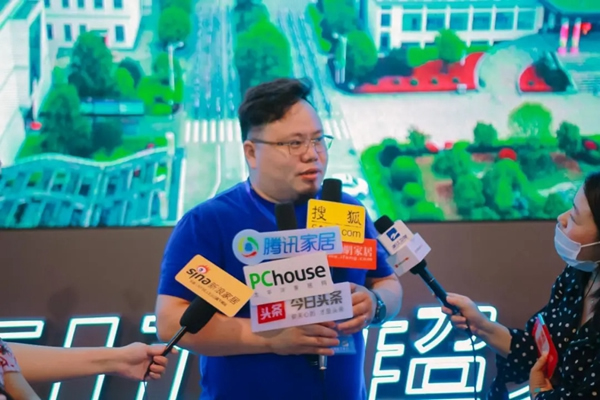 “隱貴房企”升龍集團(tuán)蒞臨超人科技參觀考察