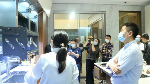 中國(guó)郵電器材集團(tuán)到BSPH智能家居考察