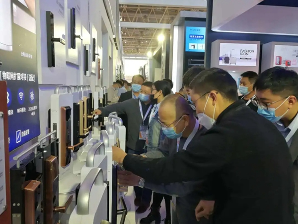 堅朗海貝斯多款新品亮相2020中國（北京）國際門窗幕墻博覽會