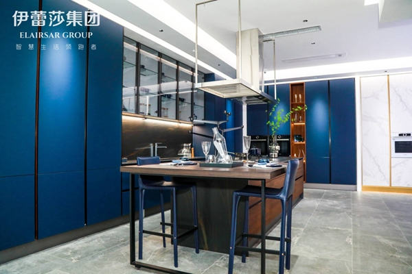 2020伊蕾莎集團(tuán)新商道財富峰會暨產(chǎn)品品鑒會舉行 聚焦復(fù)利思維新商道