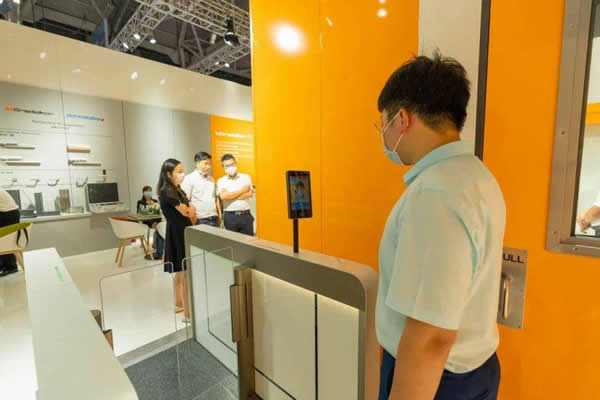 多瑪凱拔與馬斯德克共同亮相CHCC2020