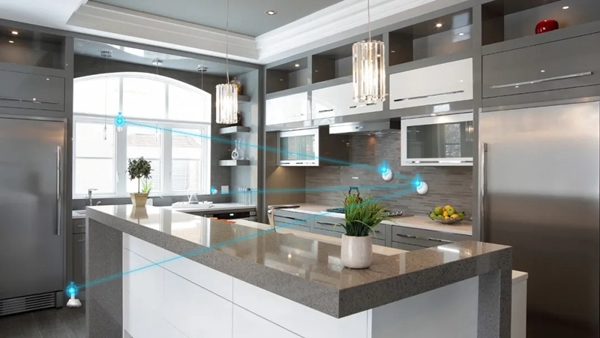 海爾智能家居：國慶假期，一組安防套裝助您遠離崩潰