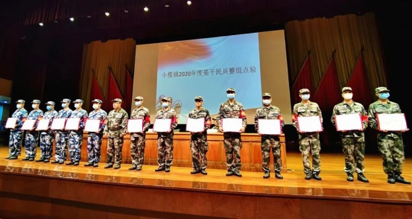 楊格鎖業(yè) 穿上軍裝的他們，英姿颯爽