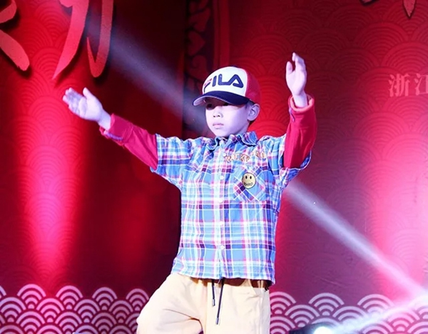 中立集團2020年年會圓滿結束：同心聚力 共贏未來