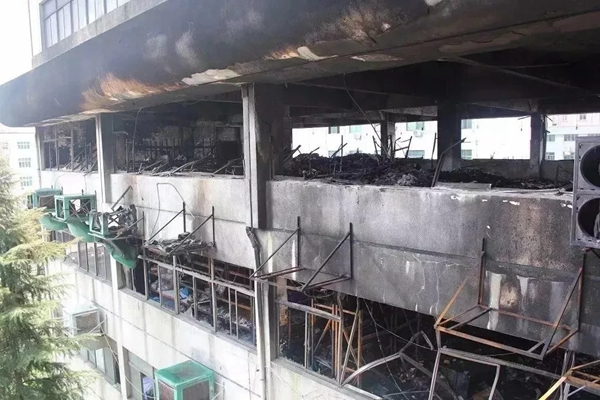 曼亞科技：江西一老板放火燒了自己的工廠 實體辛酸誰能懂