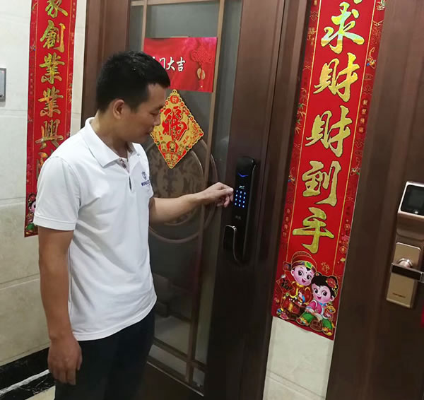 指紋鎖廠家推完善，售后實現了大范圍普及